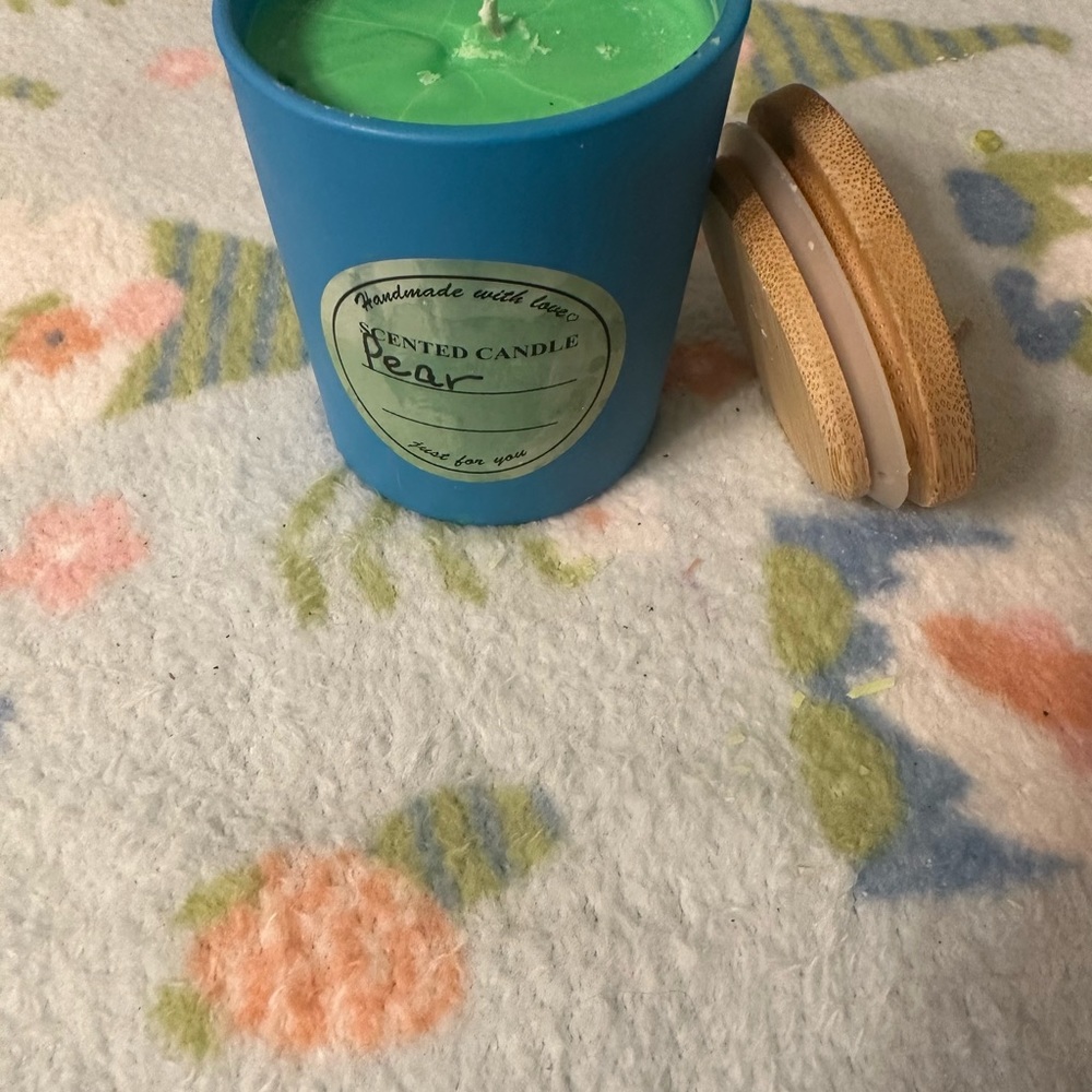 Candles - Picture 8 of 16